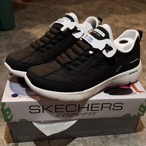 Skechers Black Quilted Athletic Shoes